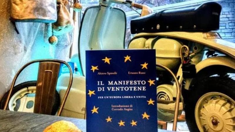 Dalle edicole con il giornale dedicato alla piazza per l’Europa e il Manifesto di Ventotene