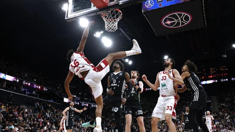Eurolega, Milano perde a Parigi 92-79. La corsa ai play-off si complica