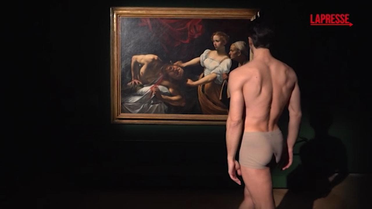 Una notte al museo con Roberto Bolle: la straordinaria danza tra i capolavori di Caravaggio