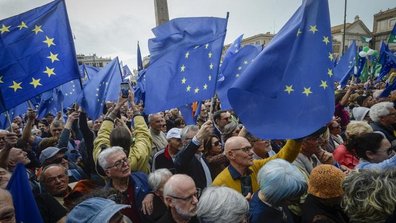 Roma piazza del Popolo manifestazione " Tante città una piazza per l' Europa" (Roma - , <credi