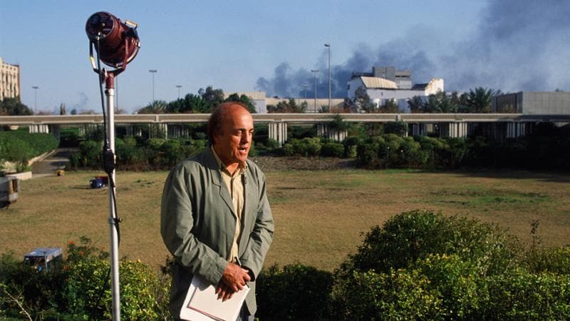 Peter Arnett a Baghdad nel 1991: il giornalista è l’unico rappresentante dei media occidentali nella capitale irachena quando parte l’attacco Usa. (Getty images)