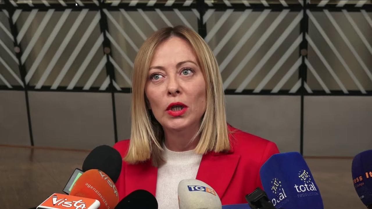 Ventotene, Meloni: "Il messaggio di quel testo è che il popolo non va ascoltato". E attacca Scalfari