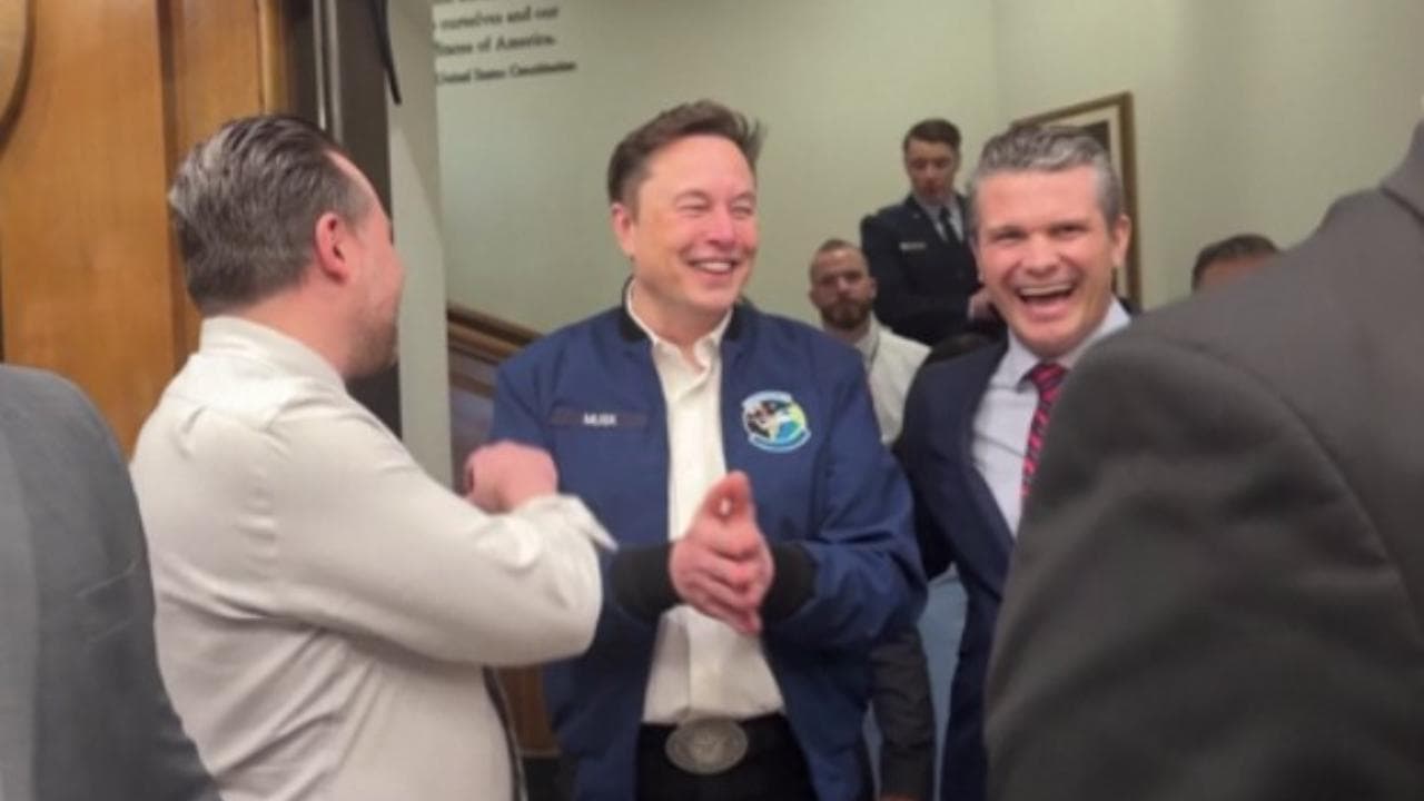 Musk lascia il Pentagono dopo la visita. Il Nyt: "Discussi i piani difesa contro la Cina"