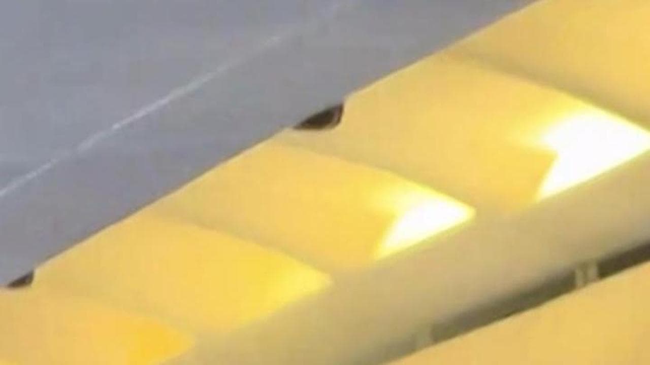 Power-bank in fiamme a bordo: atterraggio d'emergenza per un volo di Hong Kong Airlines
