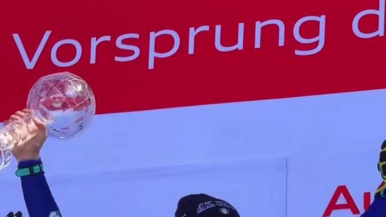 Sci, Federica Brignone alza la Coppa del Mondo di discesa: l'esultanza dell'azzurra a Sun Valley