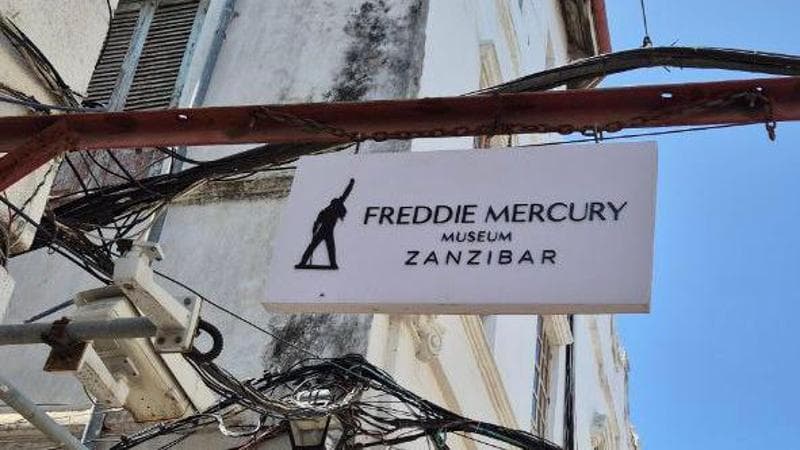 Nel cuore di Freddie Mercury: in visita alla casa-museo di Zanzibar dov’è cresciuto