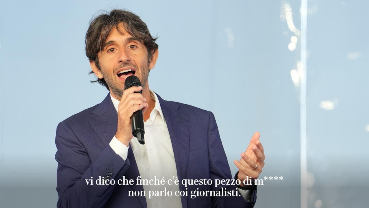 Da La Russa a Donzelli: parole sguaiate e pedate, come la destra risponde ai giornalisti sgraditi
