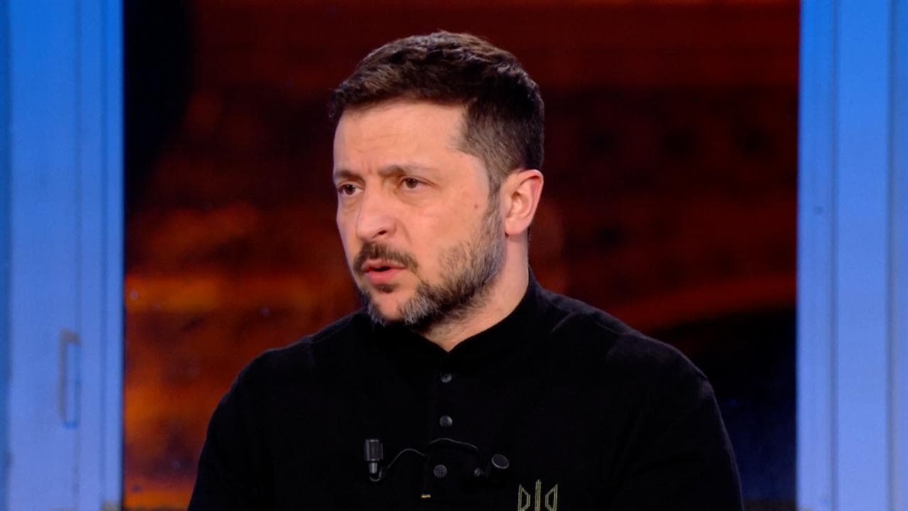 Zelensky: "Putin teme di perdere il potere ma morirà presto, è un dato di fatto"