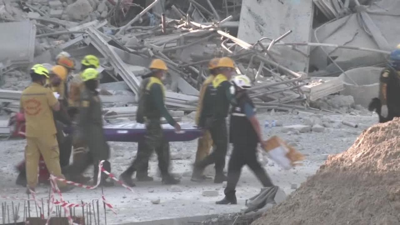 Terremoto, iniziati a Bangkok i soccorsi per i feriti e il recupero dei corpi delle vittime