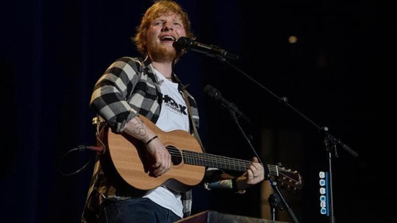 Ed Sheeran, il nuovo album sarà “Play”: “Mi fermerò a 10 e so già i titoli. E preparo un lp postumo”