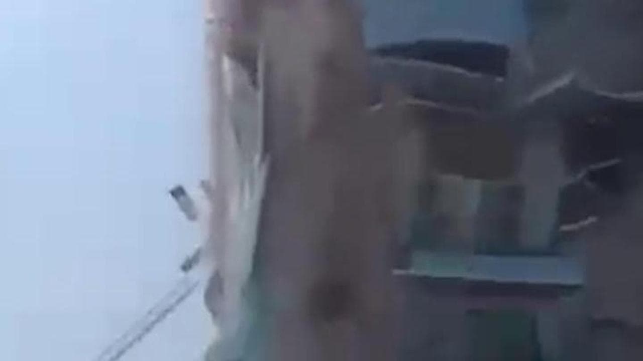 Terremoto in Myanmar e Thailandia, il video ravvicinato del crollo di un palazzo a Bangkok
