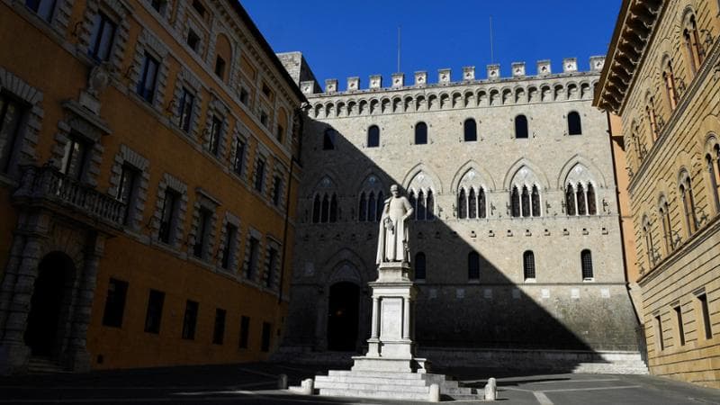 Mps, l’invito ai fondi per l’ops a Mediobanca: “Votate contro”