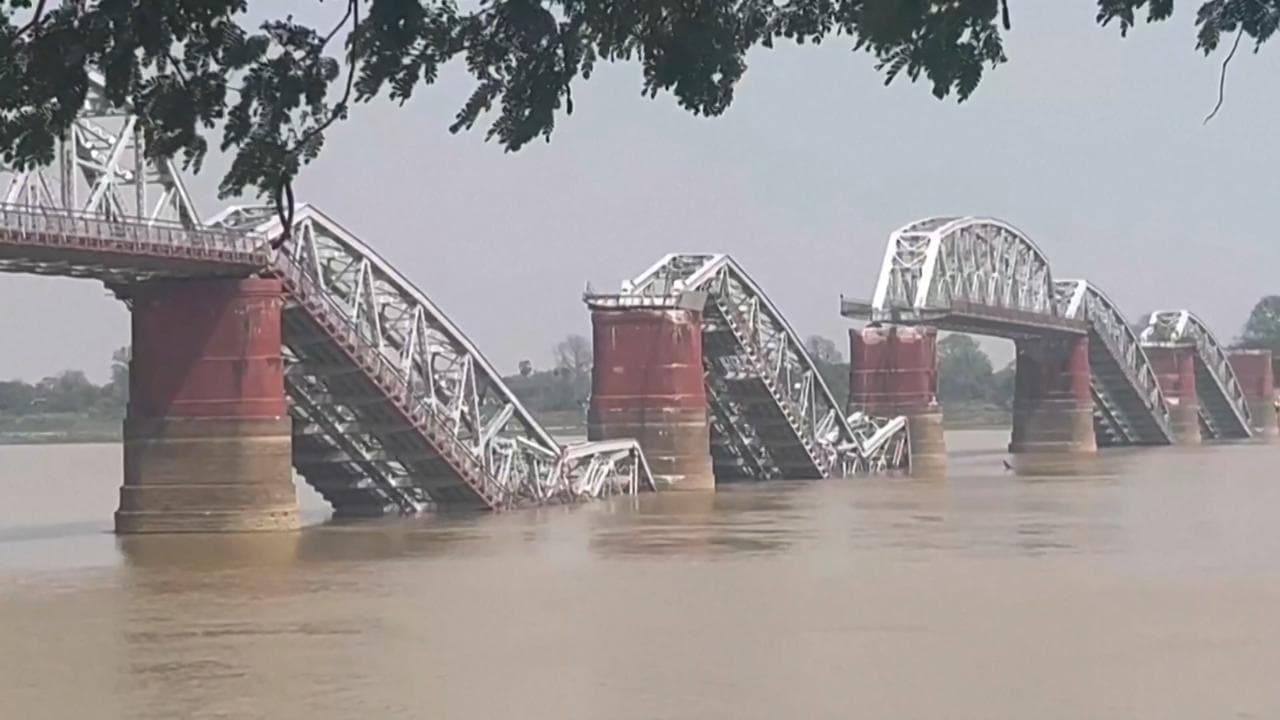 Myanmar, la devastazione dopo il terremoto: strade inagibili e ponti crollati