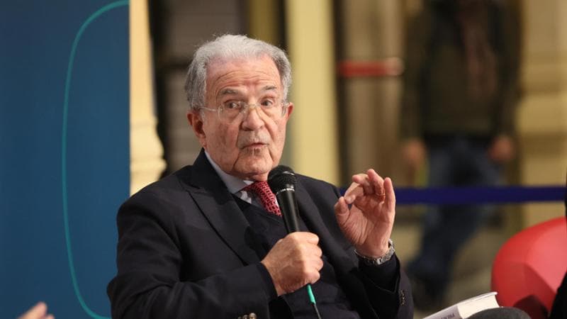 06/12/2024.Bologna.Sala Borsa presentazione del libro Il dovere della speranza di Romano Prodi e Massimo Giannini con gli autori e Giovanni Egidio e Maria Urbinati.Foto Gianluca Perticoni / Eikon