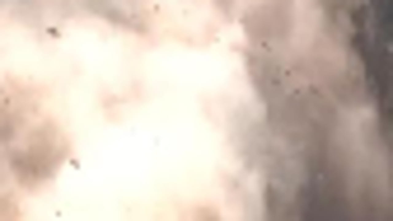 Maxi-brillamento sopra Bolzano, 300 metri cubi di roccia in frantumi: il momento dell'esplosione