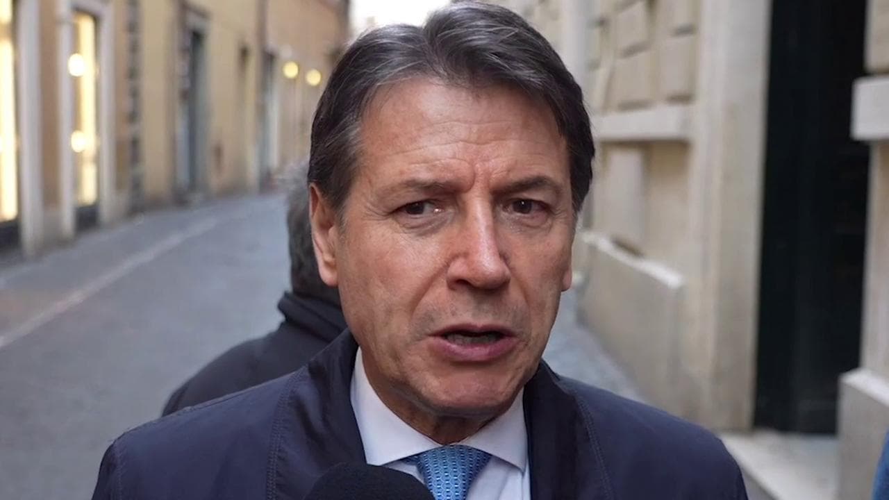 ReArm Europe, Conte: "Una follia. Germania diventerà superpotenza militare, Italia rimarrà indietro"