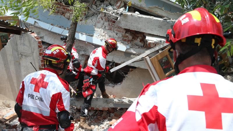 Myanmar, la giunta spara su convoglio di aiuti. La scusa: non era segnalato. Poi l’annuncio: tregua