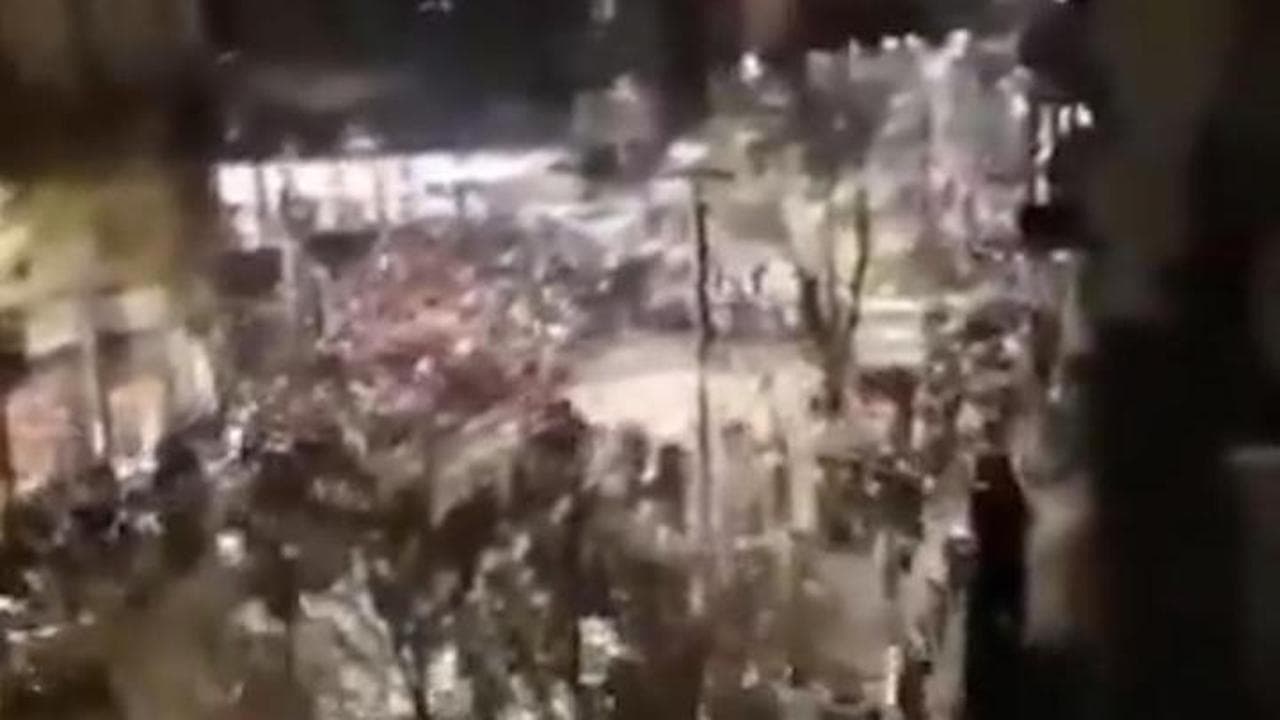 Serbia, alle manifestazioni improvvise dispersioni: la polizia accusata di usare "armi soniche"