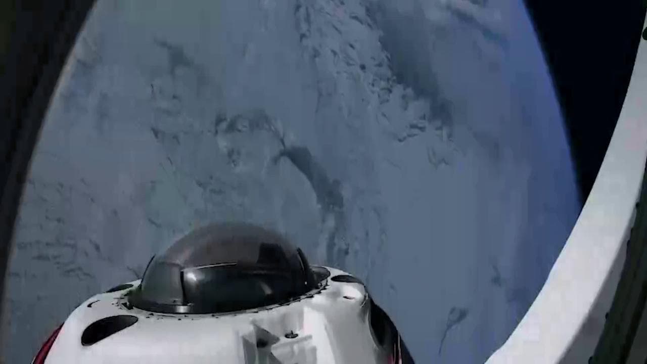 Spazio: le spettacolari immagini dei Poli ghiacciati riprese dai "turisti spaziali" di SpaceX