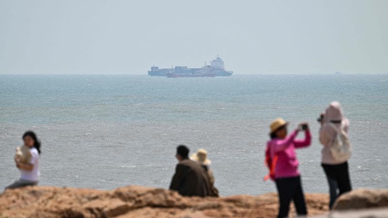 Taiwan, giochi di guerra cinesi con navi ponte per i tank. “Testato lo sbarco sull’isola”