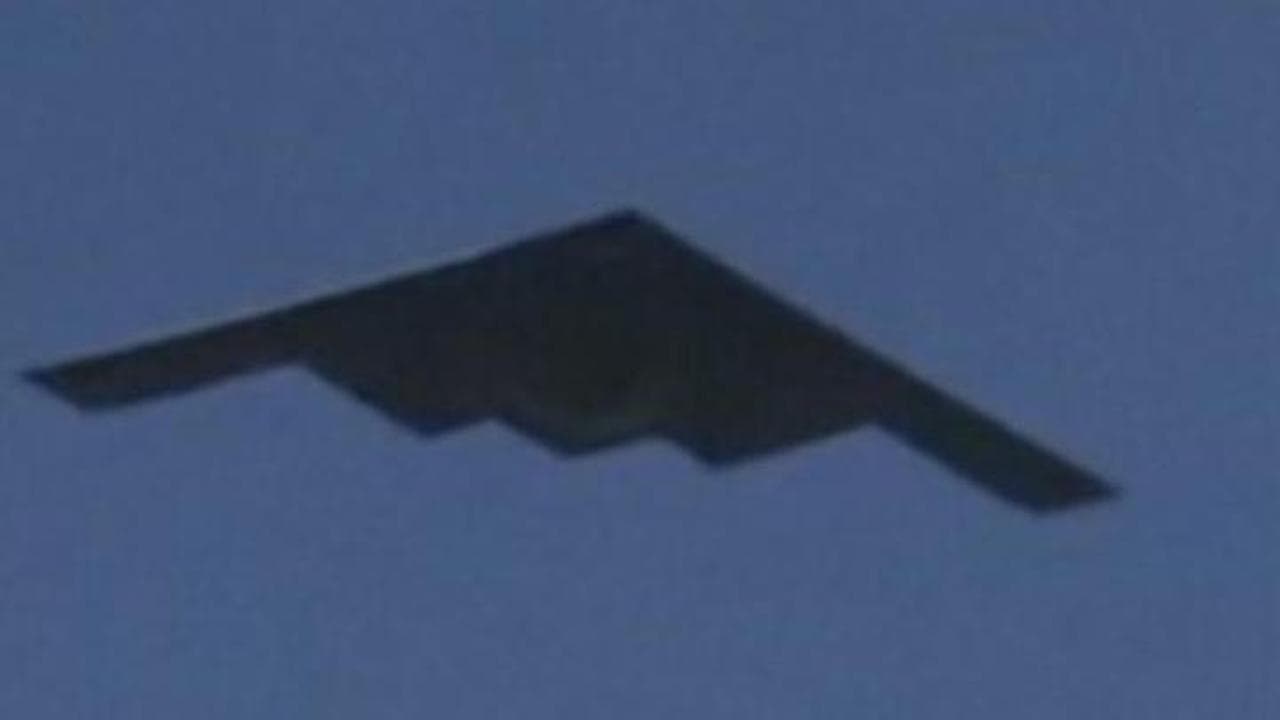Medio Oriente, l'America sposta i bombardieri Stealth nell'Oceano Indiano: le immagini satellitari