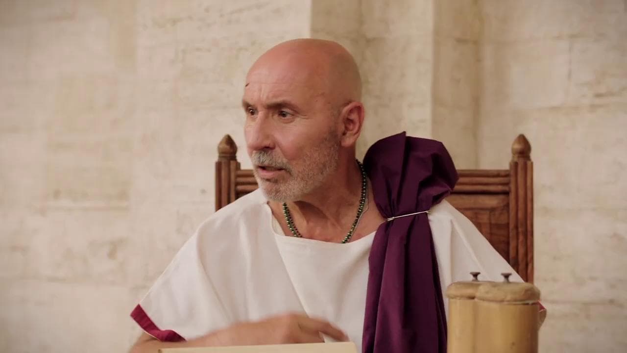 Maurizio Battista in "Tu quoque". "Il periodo storico più bello? Quando c'erano mamma e papà..."