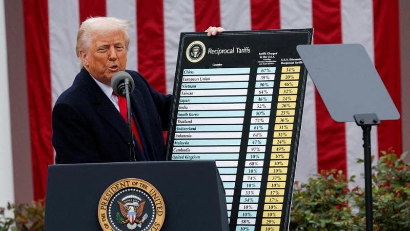 Dopo i dazi di Trump, l’auto congela la produzione e studia i primi rincari