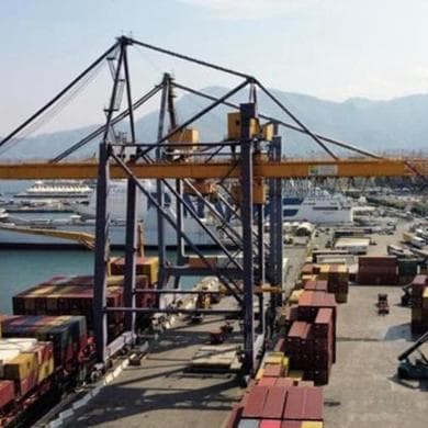 I dazi di Trump costano 100 miliardi all’Europa: “Un colpo per meccanica e auto made in Italy”