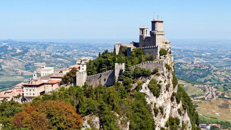 Trump "grazia” San Marino: dazi al 10%. E le aziende italiane chiamano la Serenissima
