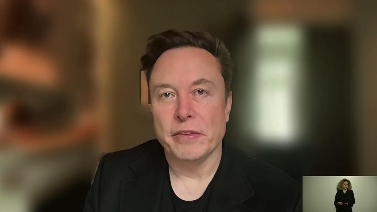 Musk al congresso della Lega: "L'immigrazione di massa è una cosa folle, trasforma i paesi"