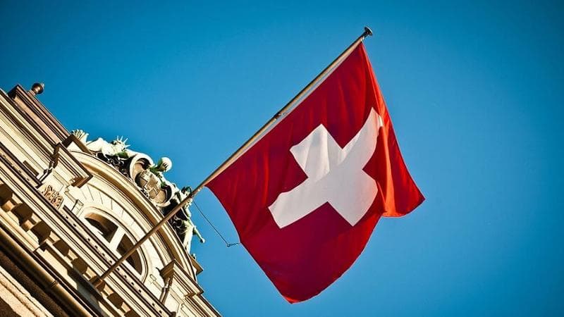La Svizzera non replicherà ai dazi di Trump. Strategia e carte in mano al Paese elvetico