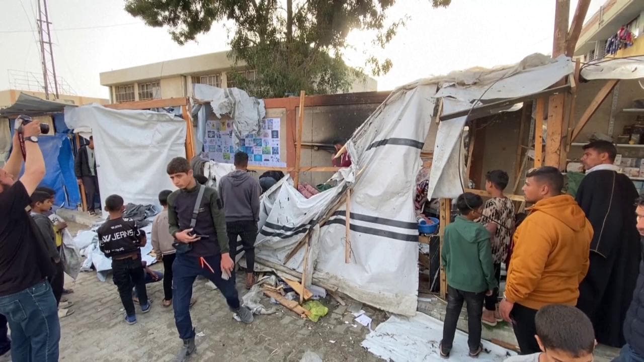 Gaza, raid israeliano su tenda per giornalisti: morto un reporter, 7 feriti