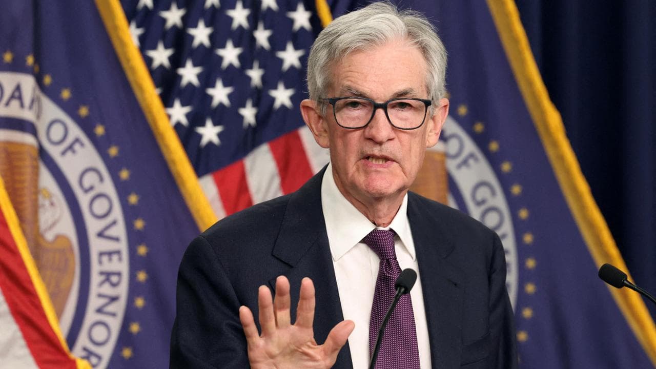 FILE PHOTO: U.S. Federal Reserve Chair Jerome Powell speaks during a press conference after the end of a two-day central bank policy meeting in Washington, U.S., December 18, 2024. REUTERS/Kevin Lamarque/File Photo