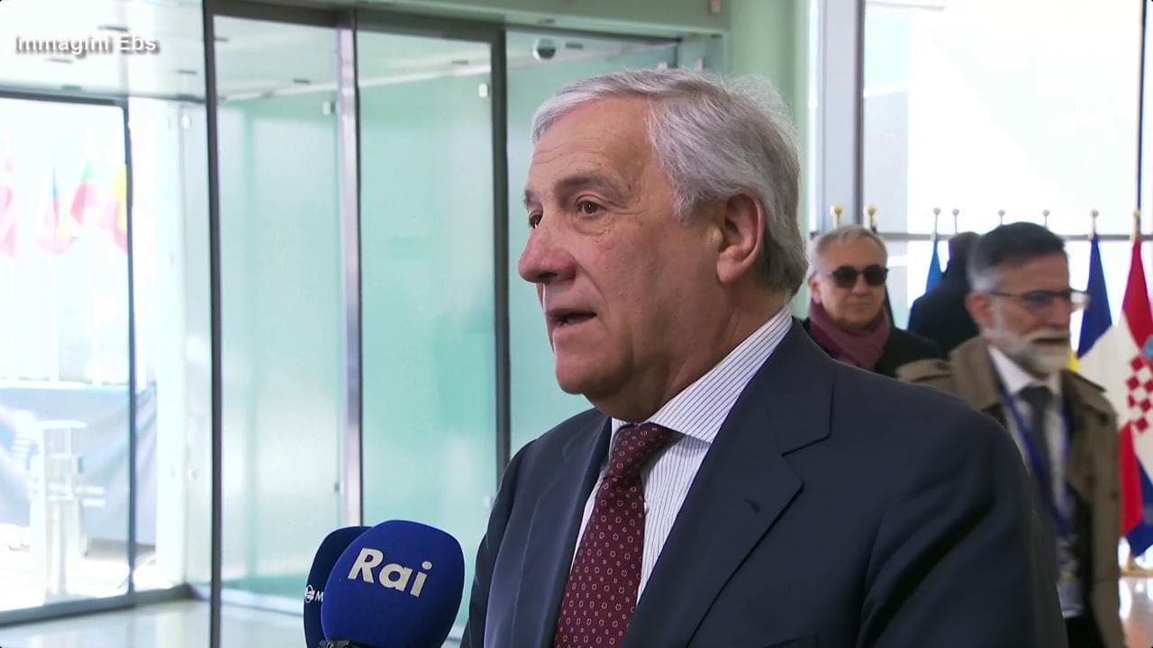 Dazi, Tajani: "Negoziare con gli Usa, l'Italia sostiene l'Ue"