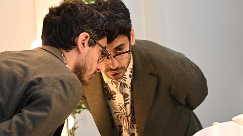 Valerio Lundini torna con “Faccende complicate”. Tra gli ospiti il sindaco Gualtieri e Elijah Wood
