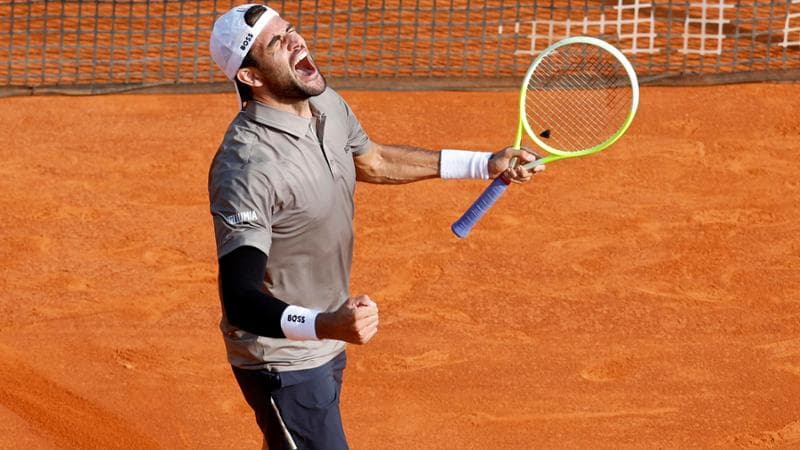 L'urlo di Berrettini dopo la vittoria su Zverev