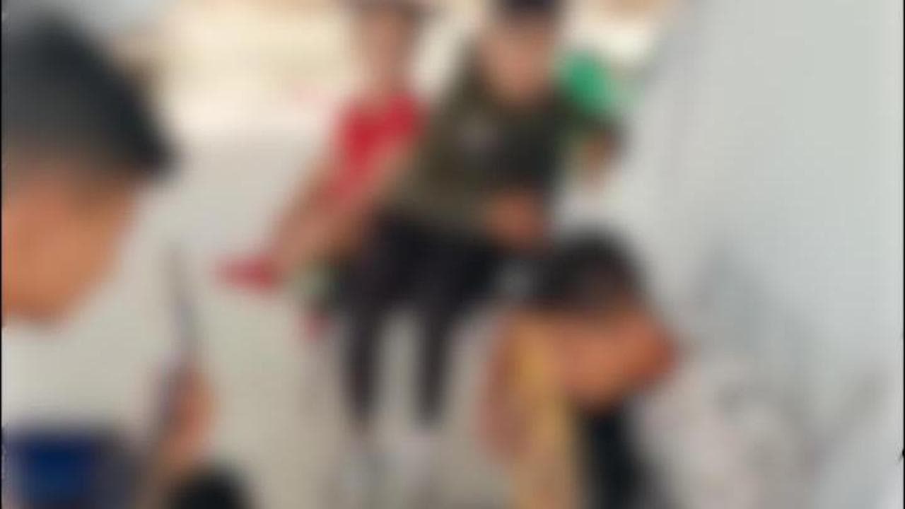 Bambini a Gaza cantano e suonano "Bella Ciao"