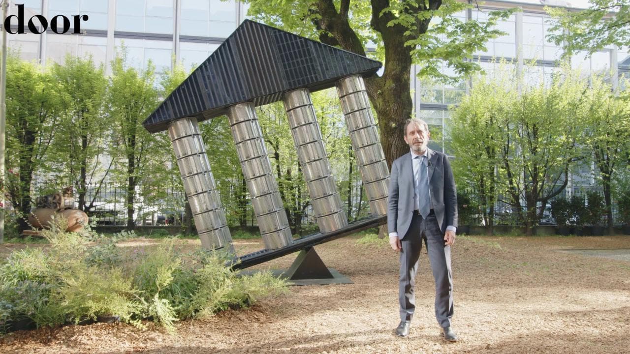 Opendoor, l'opera di Pistoletto realizzata con i rifiuti resterà ai Chiostri per tre anni