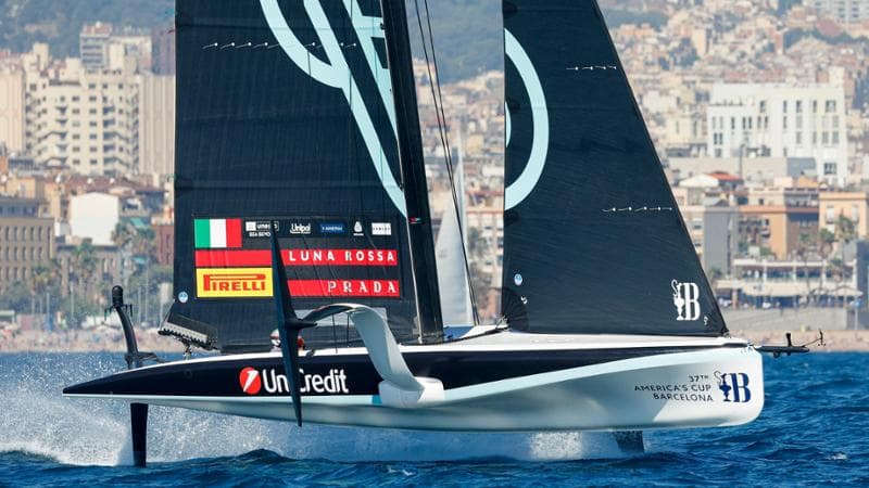 L'AC40 di Luna Rossa che tornerà in mare in vista della prossima coppa
