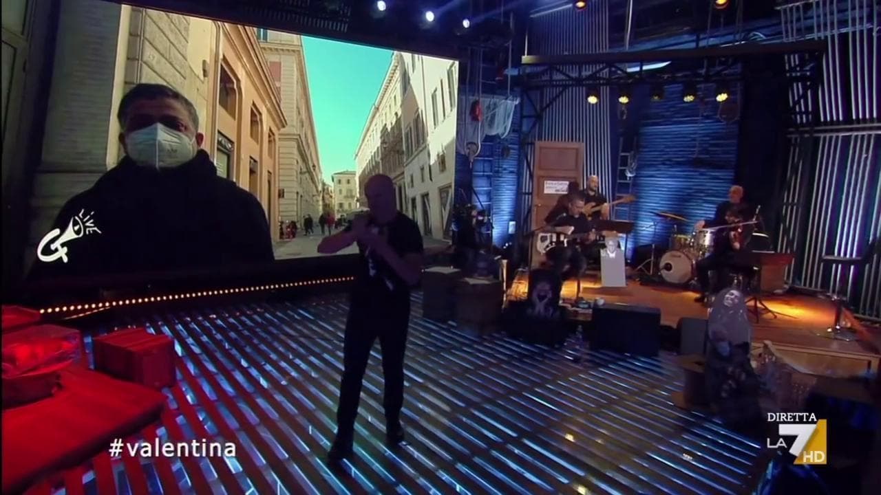 Il ricordo di Propaganda live alla sua violinista Valentina Del Re, morta a 44 anni