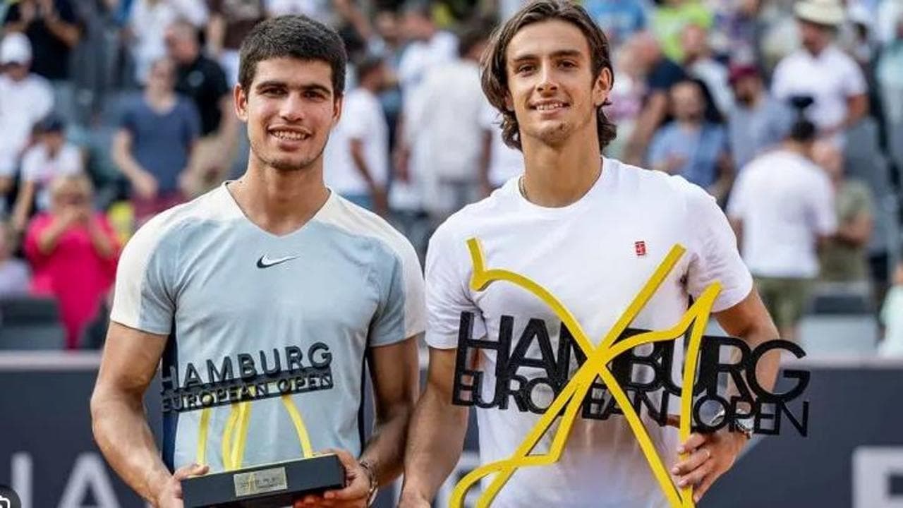Alcaraz e Musetti dopo la finale di Amburgo