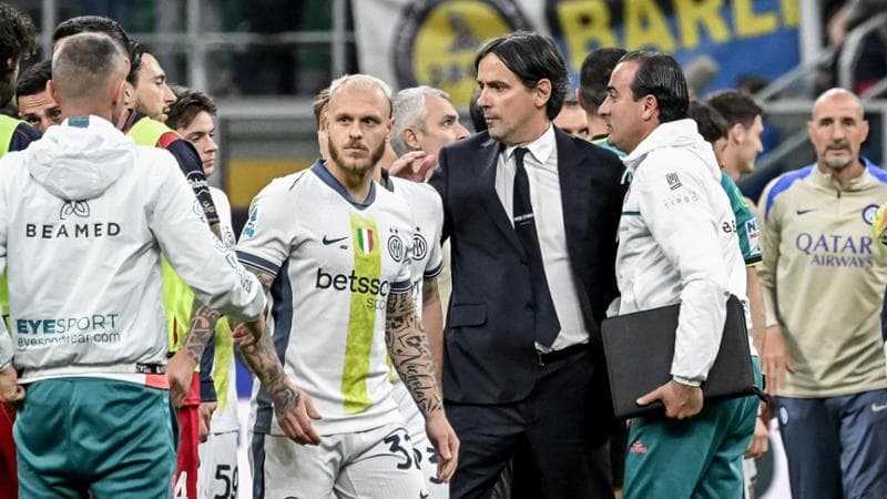 Inzaghi con Dimarco al termine di Inter-Cagliari