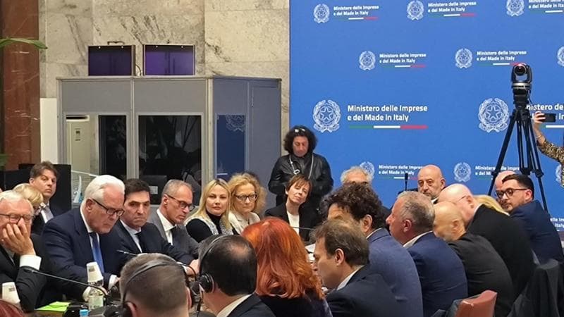 Beko, firmato l’accordo: 1.284 esuberi, siti operativi, nuovo piano a Siena