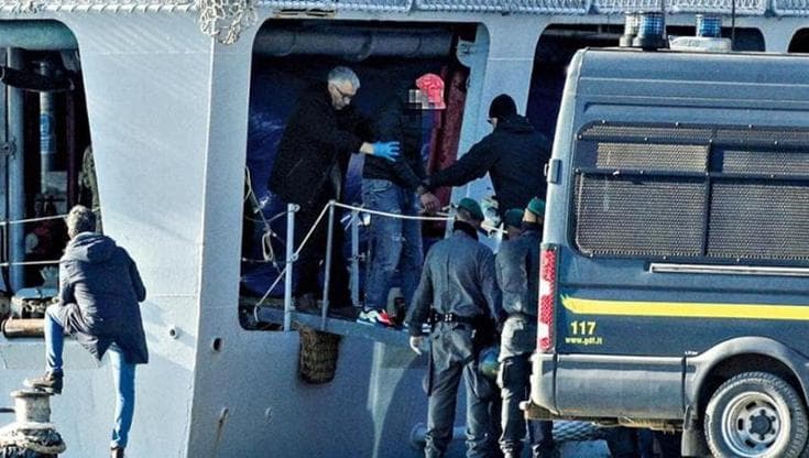 Migranti in manette in Albania