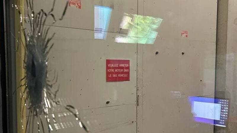 Rivolta in varie carceri in Francia con incendi e spari
