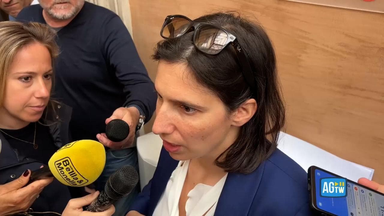 Schlein sui dazi: "Trump racconta balle ma niente guerre commerciali con gli Usa"