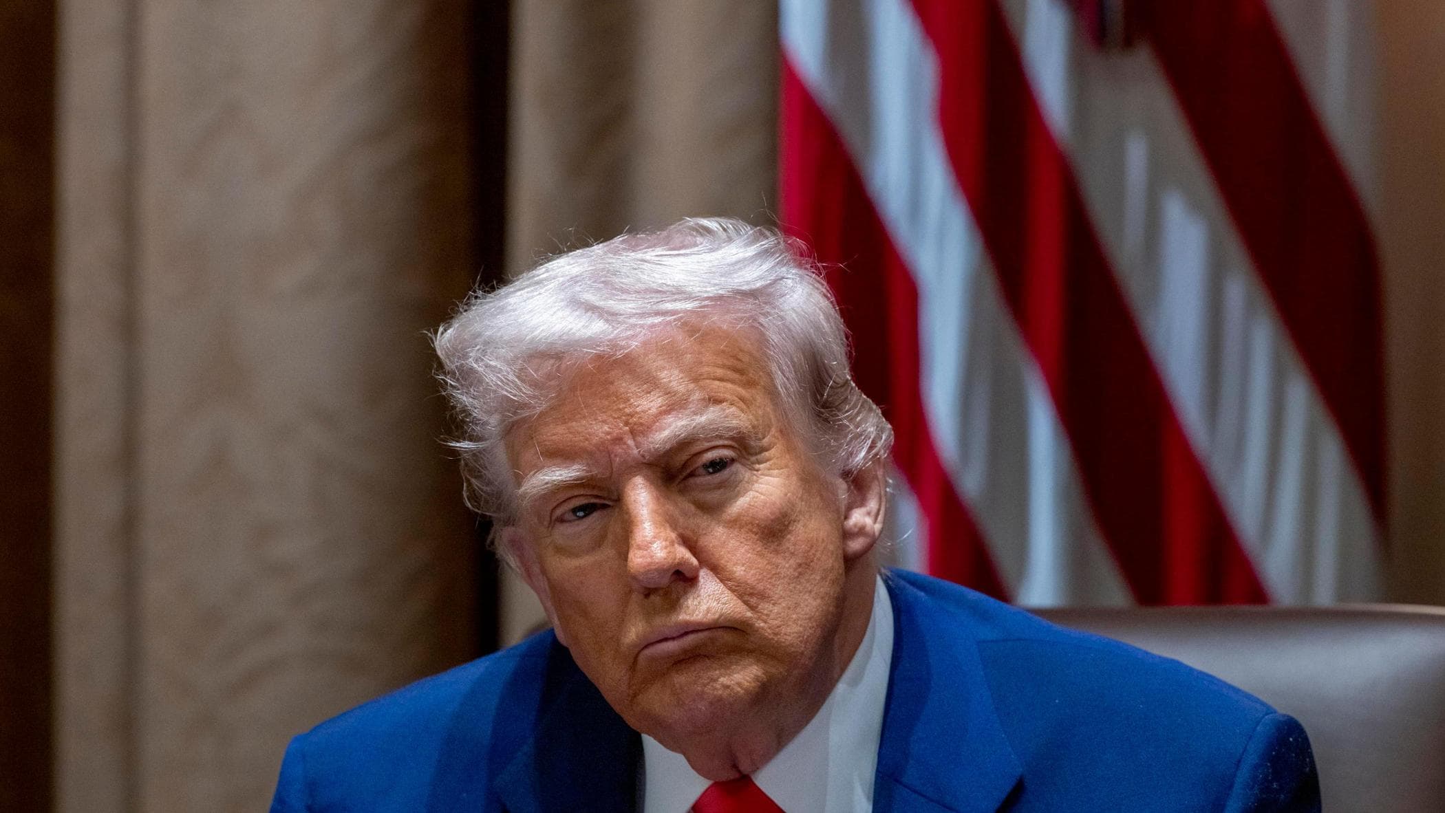 今日のバッグ、トランプの義務に関するニュース。中国：「十分に、トランプは私たちを恐れていない」
