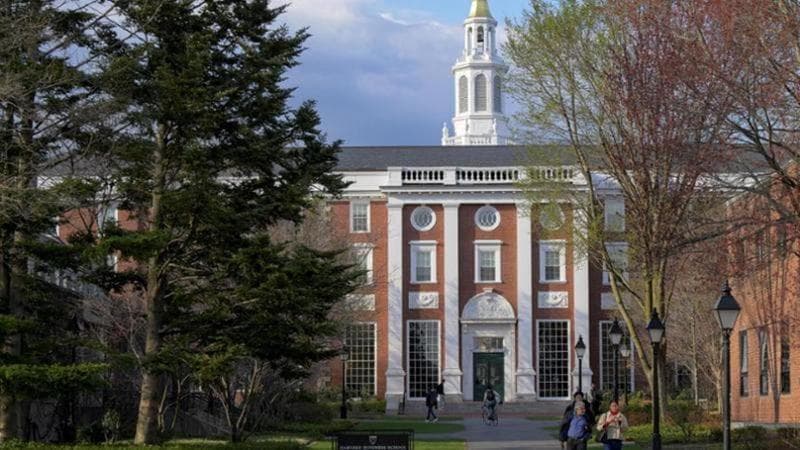 Il nuovo attacco di Trump contro Harvard: “È diventata una barzelletta”