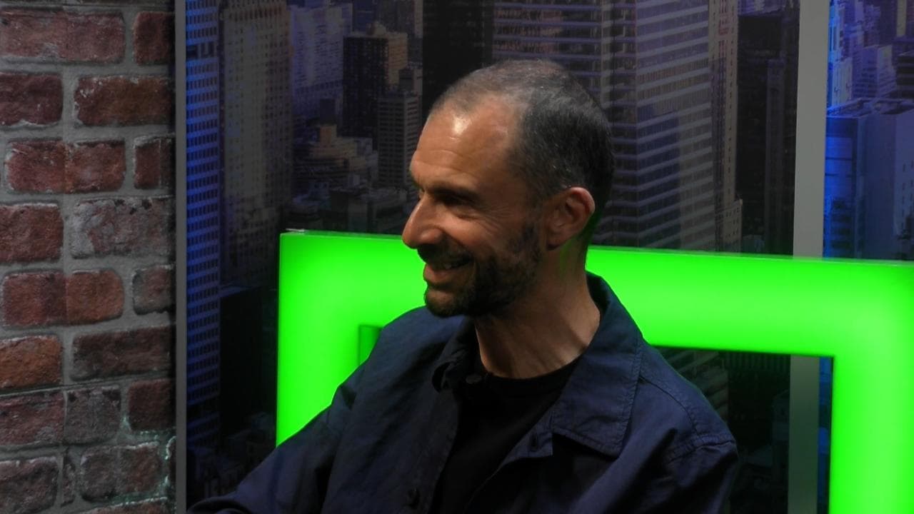 Lo scrittore Fabio Genovesi: "Se sai cantare, canta. La vita è una danza, non ti chiudere in gabbia"