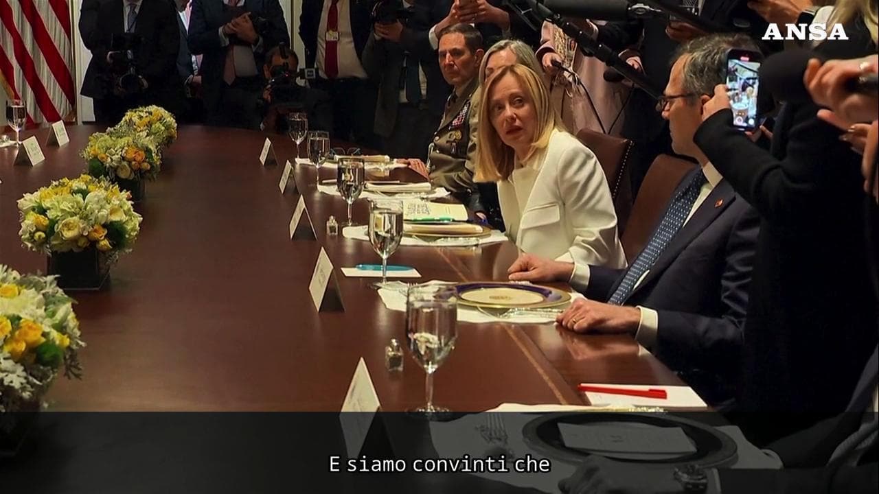 Washington, Meloni: "L'Italia annuncerà alla Nato il 2% per le spese militari"